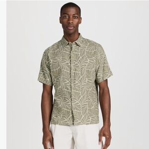 Vince Men's Knotted Leaves Short Sleeve Shirt Size Medium Light Green